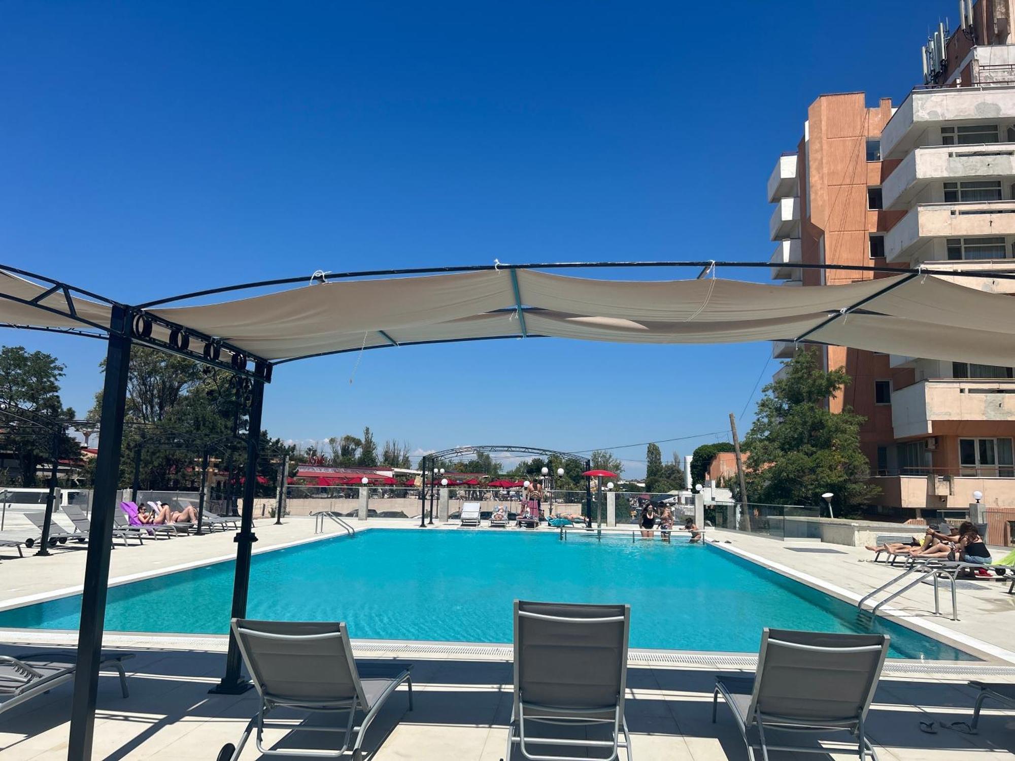 Alessio Hotel Residence Costinesti Bagian luar foto